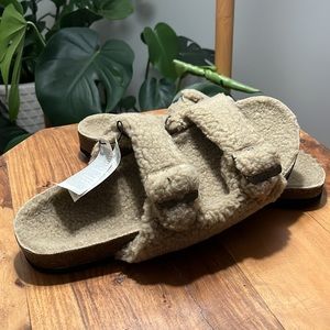 Gap Sherpa Buckle-Strap Sandals